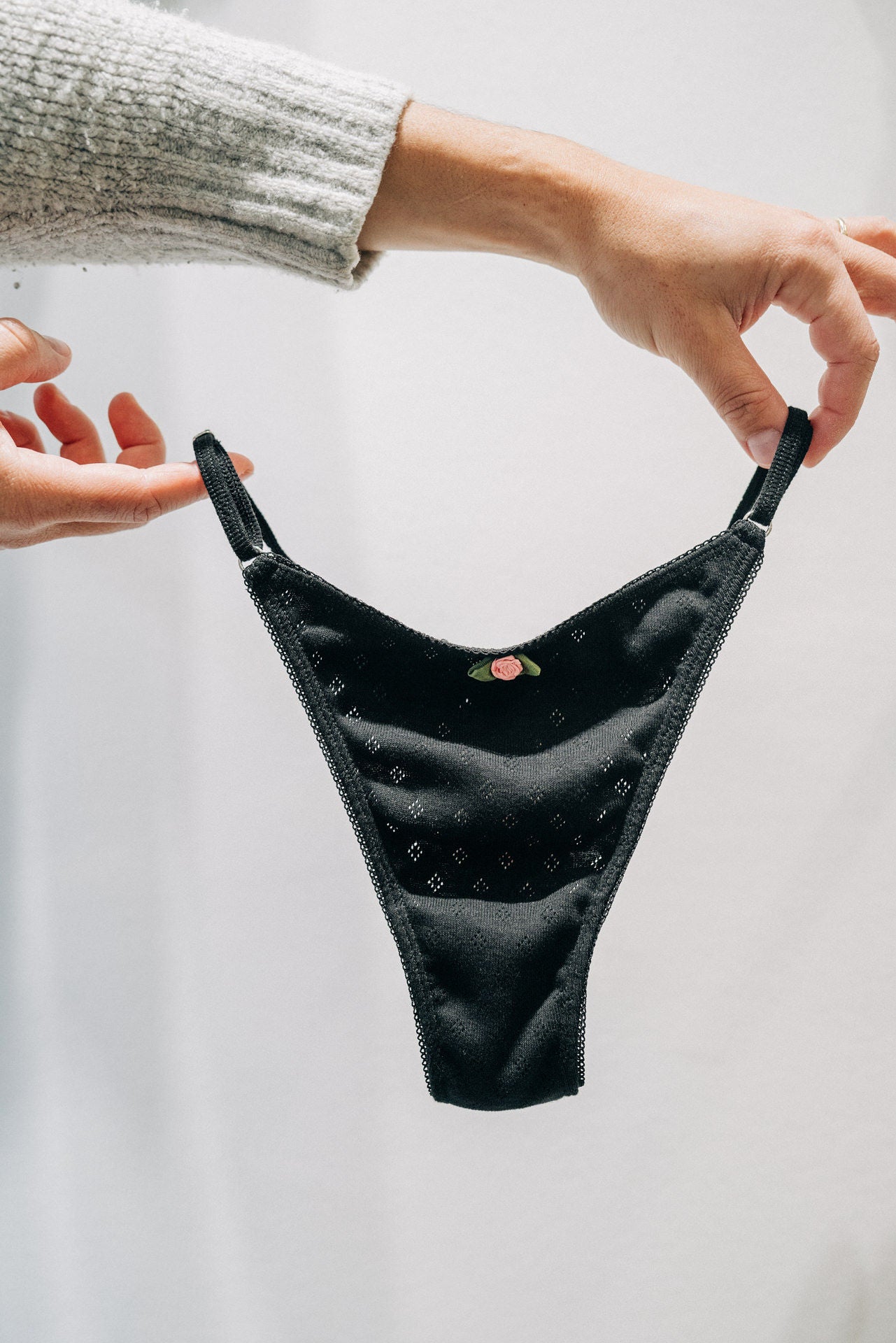 Tricirculo - AMORE BOTTOM - String-Tanga // black