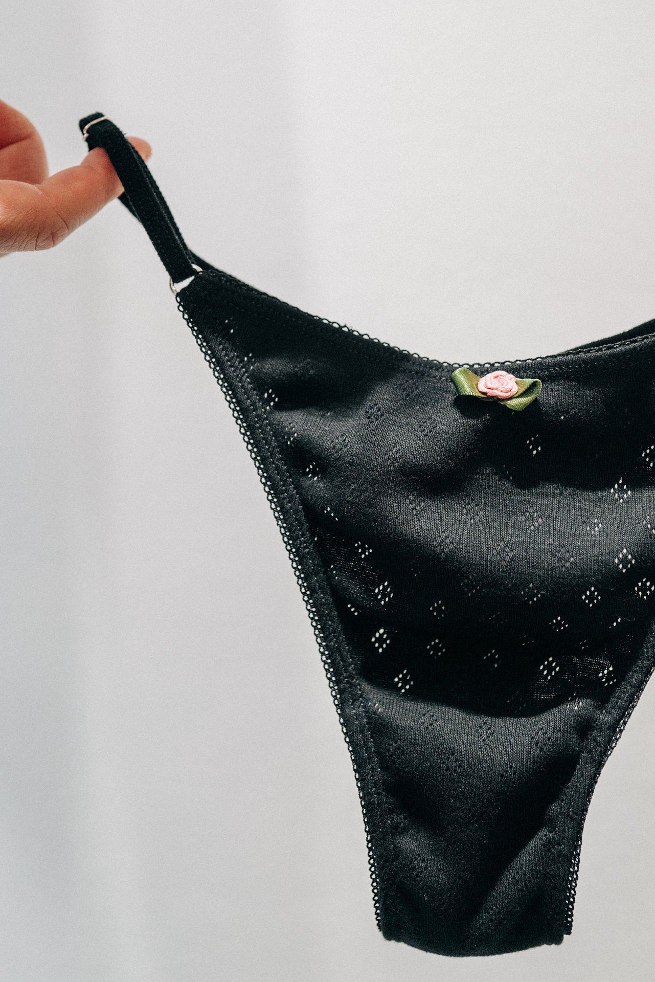 Tricirculo - AMORE BOTTOM - String-Tanga // black